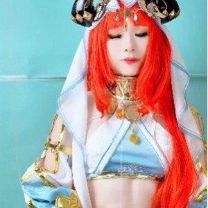 《自行打包》-草莓羽衣妮露cosplay给力作品，包含互动和跳舞片段